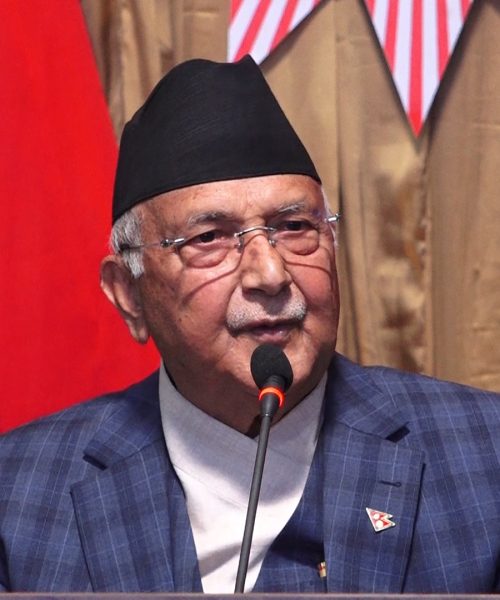 इलामेली जनता सुहाङको पक्षमा छन् अरु साथीहरुले धेरै पेट्रोल खर्च र जुत्ता नखियाउनुस् : ओली