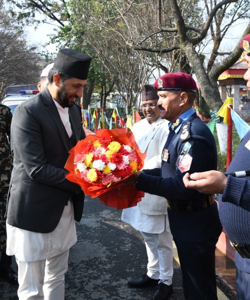 प्रहरी हेडक्वार्टर पुगेर गृहमन्त्रीले भने : अभियुक्तको अनुहार र पार्टी होइन, प्रमाण हेरेर अनुसन्धान र कारबाही गर्नुस्