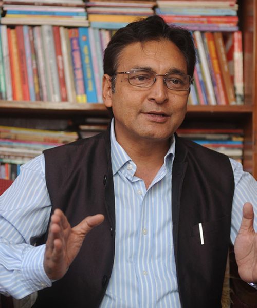 स्वास्थ्यमा सुधार आएपछि टोपबहादुर रायमाझी डिस्चार्ज
