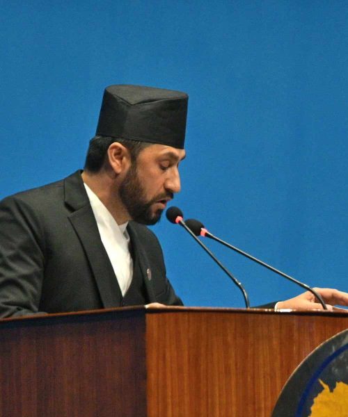 रोष्टमबाट कांग्रेसमाथी खनिए रवि : राति प्रधानमन्त्रीको अफर, बिहान छानबिन समिति कुन नैतिकताले ?