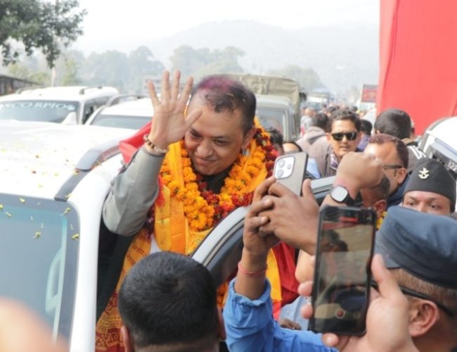 सर्लाही पुगेर गगनले भने -आजदेखि तपाईंको भएको छु